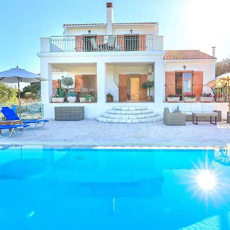 Eleni With Pool, Walk To Secluded Villa
