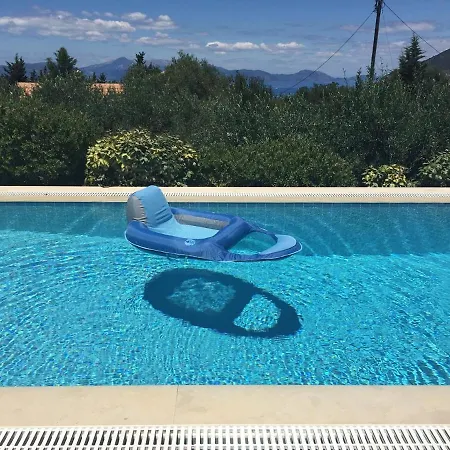 Eleni With Pool, Walk To Secluded Villa Evreti