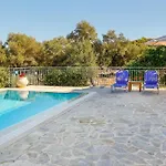 Eleni Villa